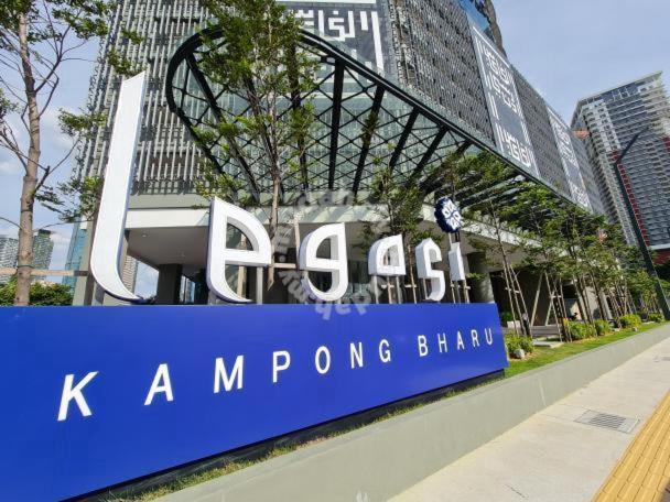 Appartamento Legasi Kampung Baru By Twenty7 Kuala Lumpur Esterno foto