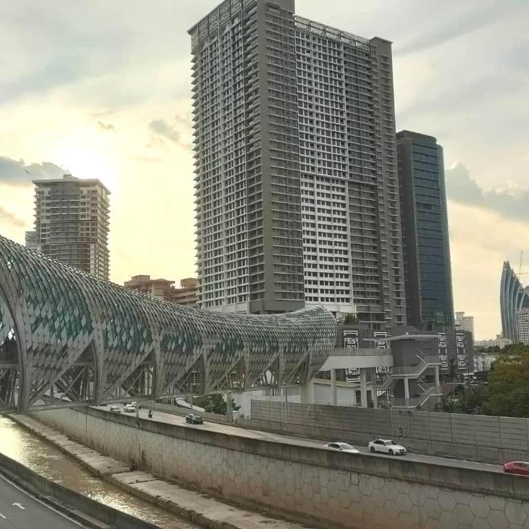 Appartamento Legasi Kampung Baru By Twenty7 Kuala Lumpur Esterno foto