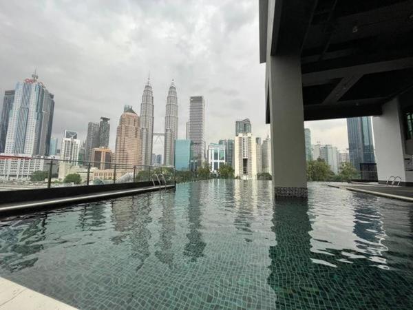 Appartamento Legasi Kampung Baru By Twenty7 Kuala Lumpur Esterno foto